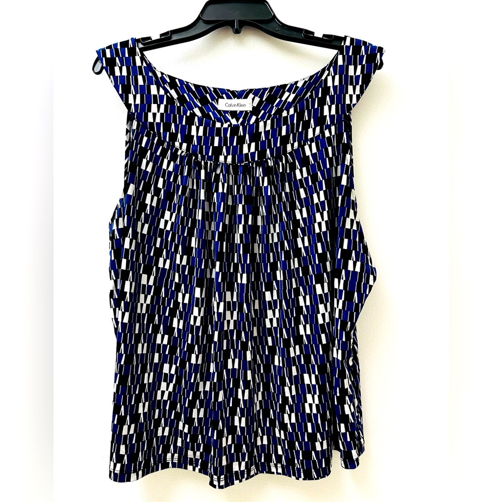 Calvin Klein XL print top
